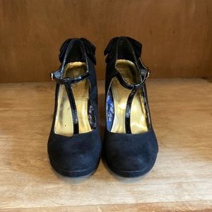 Bongo Heels! Size 7!